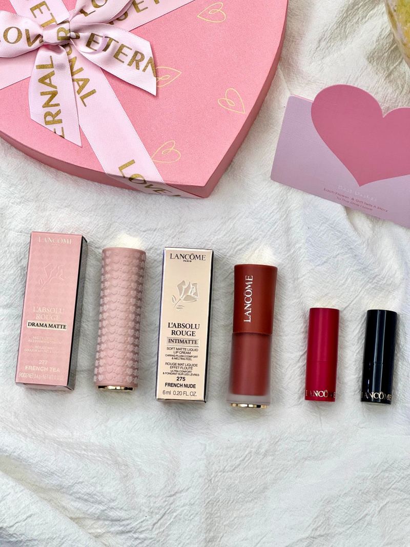 Lancôme 4-Piece Lip Gift Set – Pink Heart Box view
