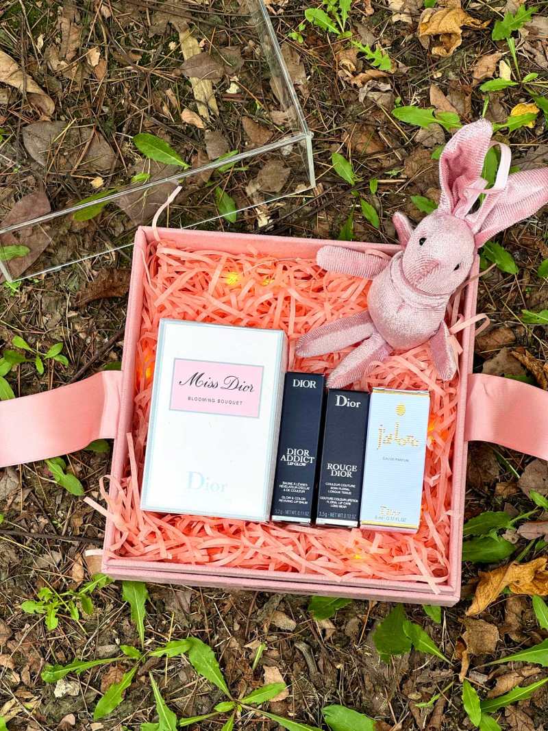Dior Sweetheart & True Self Fragrance Luxury Gift Set view
