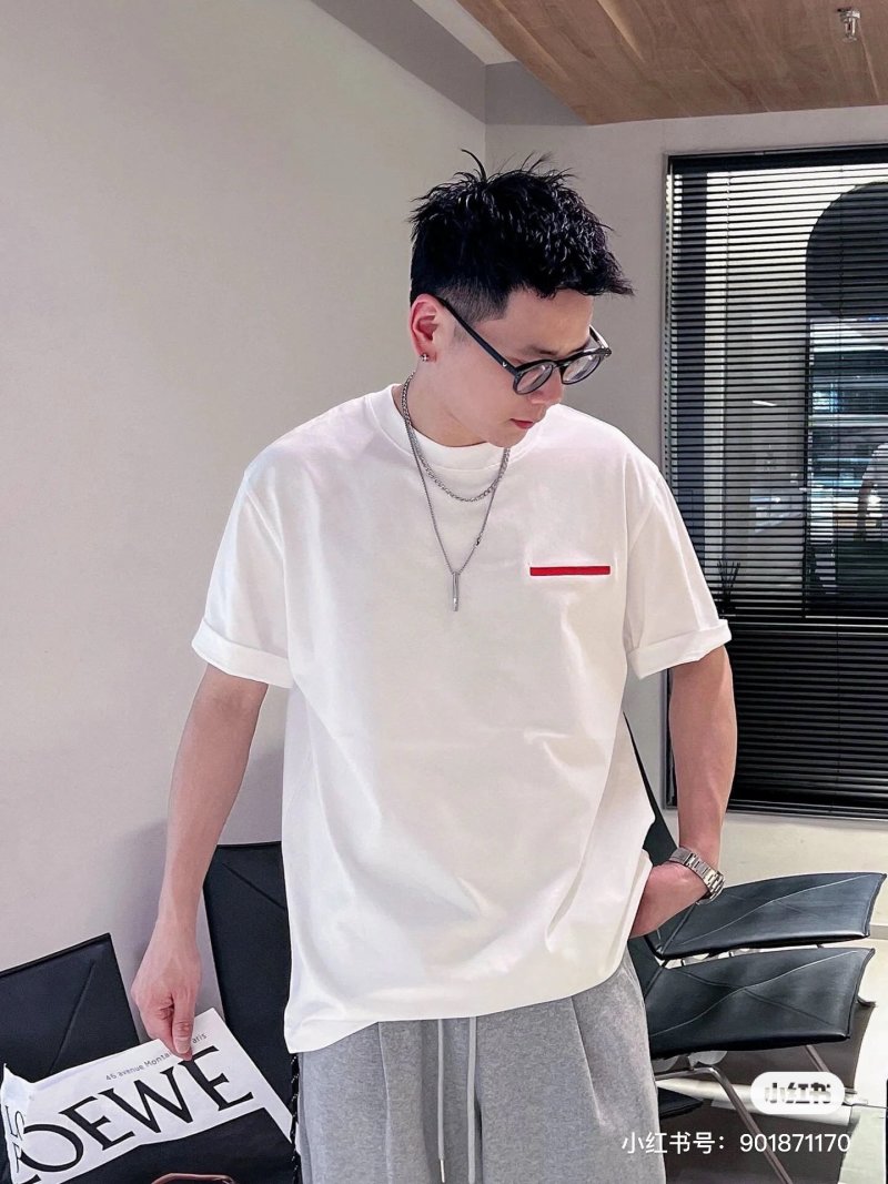 Classic White Short Sleeve T-Shirt with Red Bar Detail