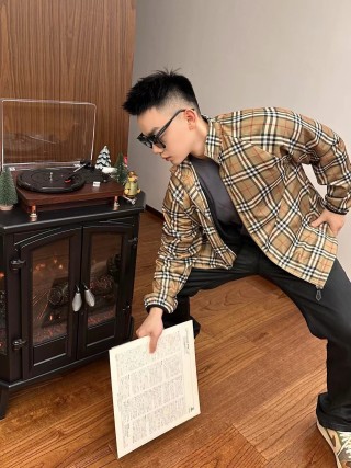 Burberry Vintage Check Harrington Jacket Beige view 2