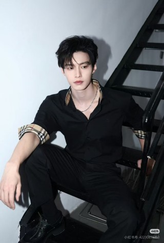 Burberry Black Long-Sleeve Dress Shirt view 4