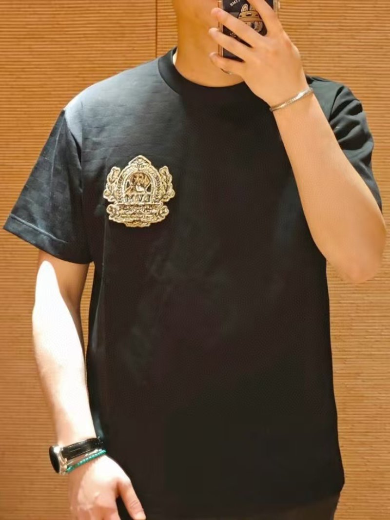 Black Crest Emblem Short Sleeve T-Shirt