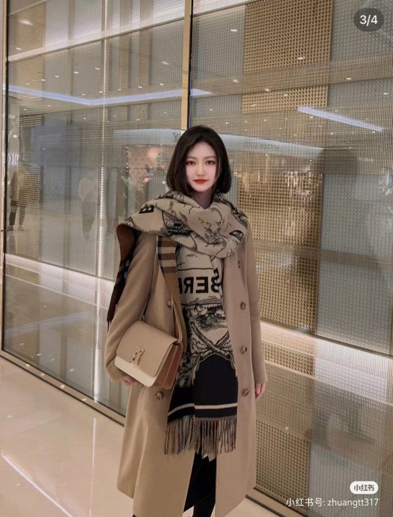 Burberry Beige Map Double-Sided Fringe Long Scarf