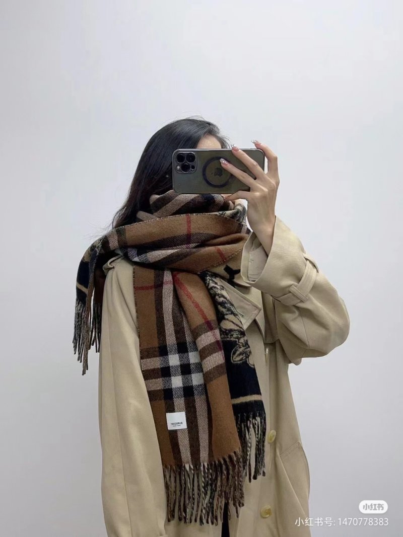 Burberry Beige Map Double-Sided Fringe Long Scarf view