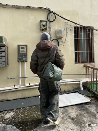 The North Face Brown & Olive Colorblock Down Puffer Jacket view 3