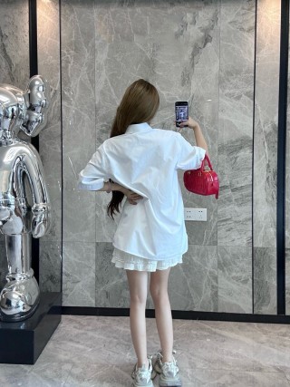 White Button-Up Shirt with Heart Embroidery view 3