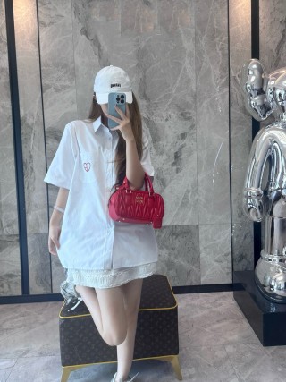 White Button-Up Shirt with Heart Embroidery view 4