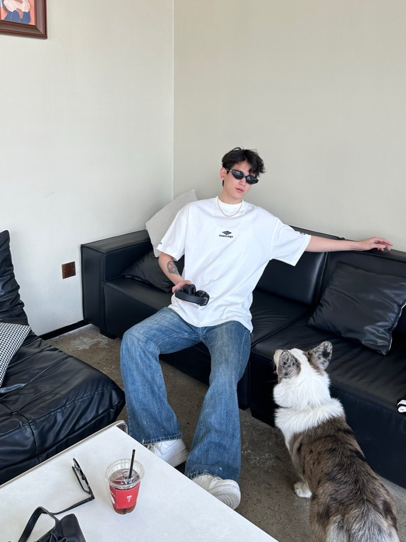 Balenciaga White Logo Short-Sleeve T-Shirt view