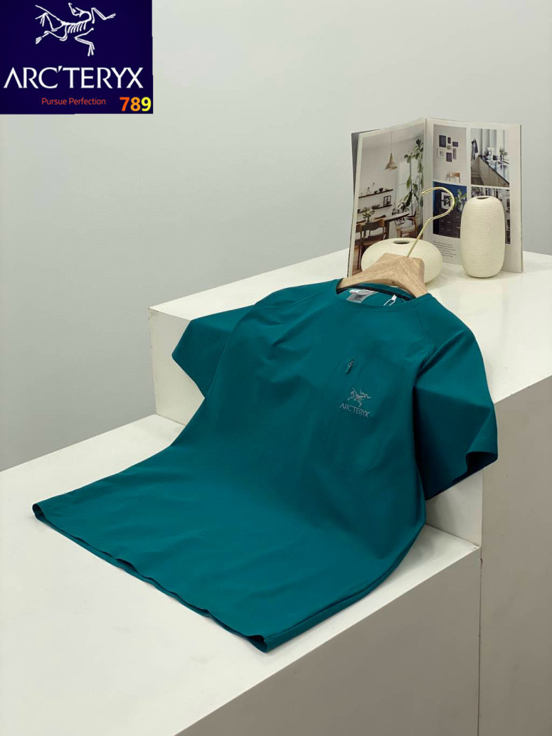 Arc'teryx Crew Neck Short Sleeve Tech T-Shirt Blue view