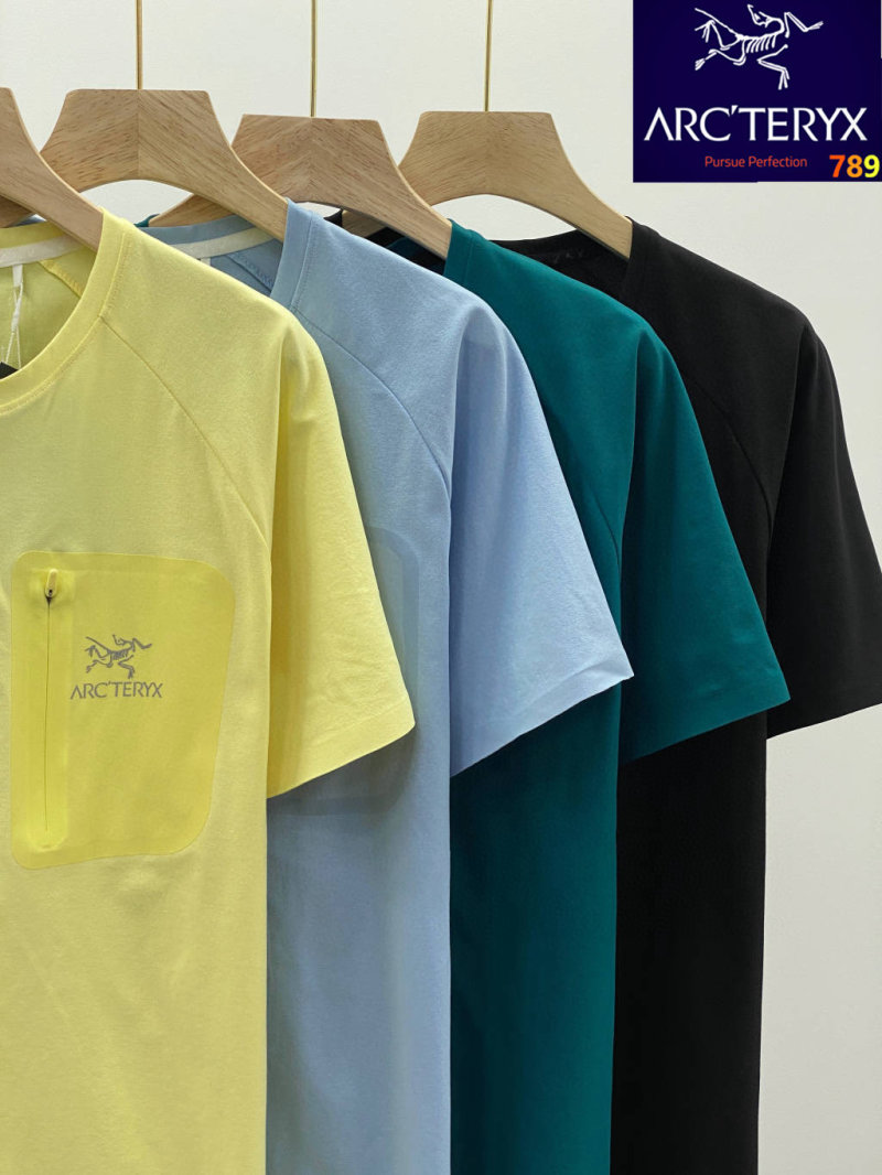 Arc'teryx Crew Neck Short Sleeve Tech T-Shirt Blue view