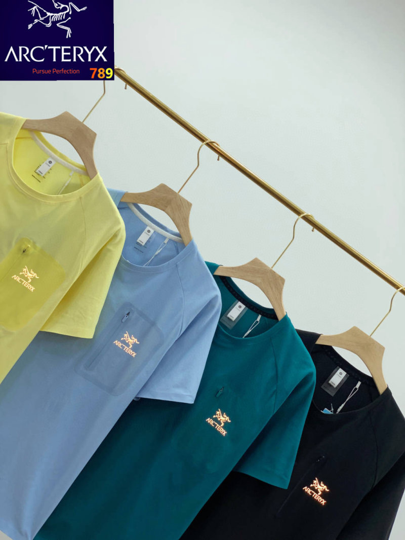 Arc'teryx Crew Neck Short Sleeve Tech T-Shirt Blue view
