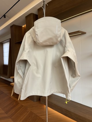 Arc'teryx GORE-TEX Cream Hardshell Jacket view 13