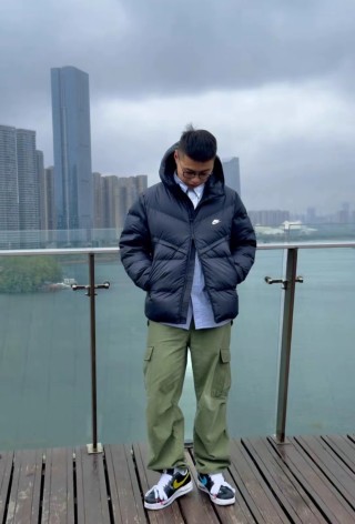 Nike Black Puffer Down Jacket view 2