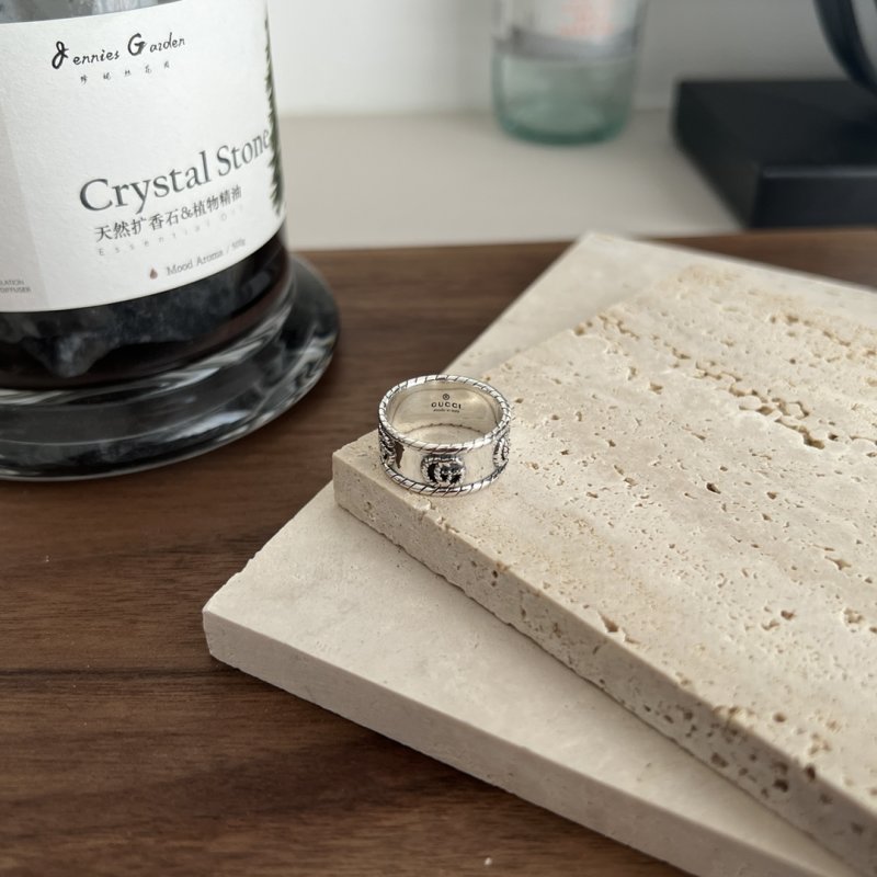 Gucci Double G Twisted Interlocking Silver Ring