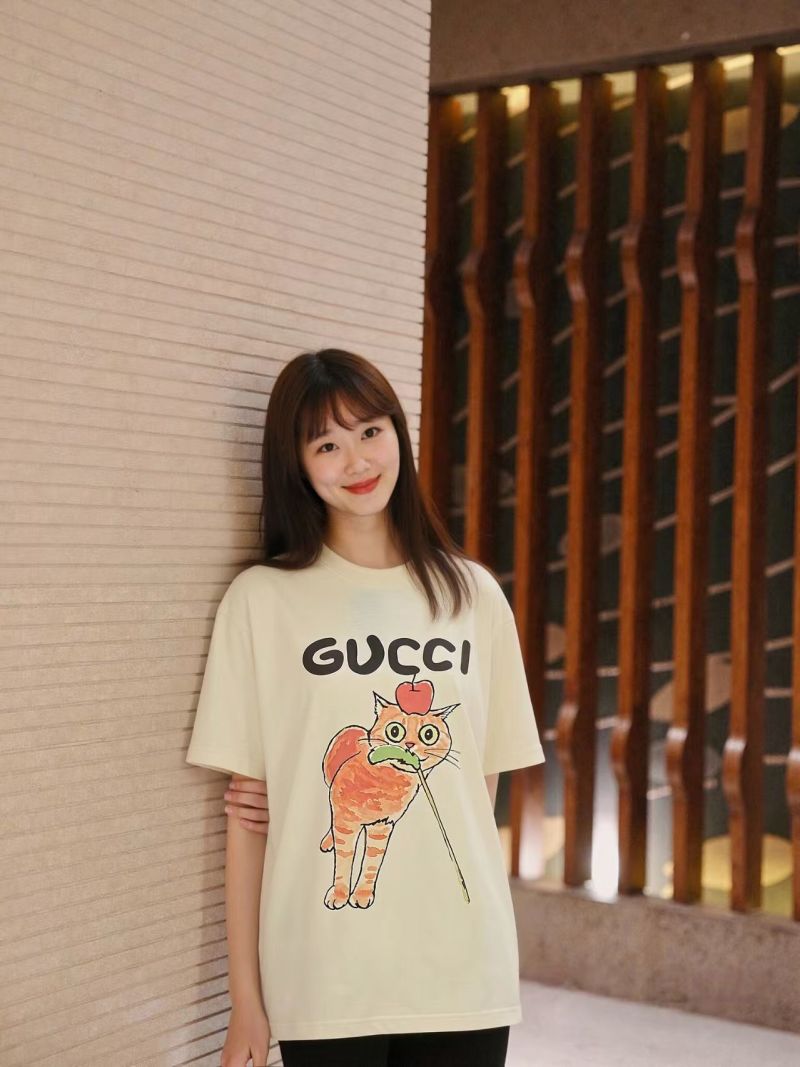 Gucci Cat Graphic Cream T-Shirt view