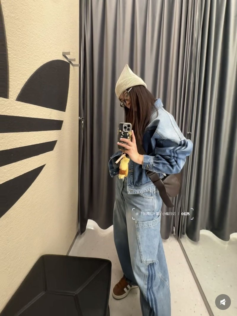 Vintage Wash Cargo Jeans Medium Blue view