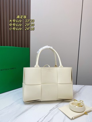 Bottega Veneta Intrecciato Woven Tote Bag Black view 2