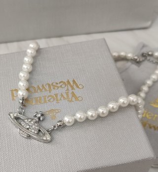 Vivienne Westwood Saturn Pearl Necklace Silver