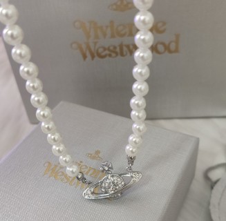 Vivienne Westwood Saturn Pearl Necklace Silver view 5