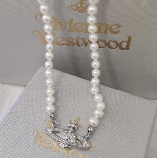 Vivienne Westwood Saturn Pearl Necklace Silver view 7