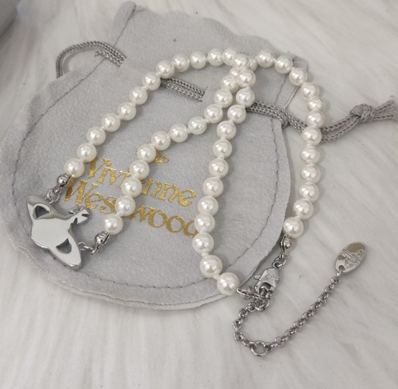 Vivienne Westwood Saturn Pearl Necklace Silver view