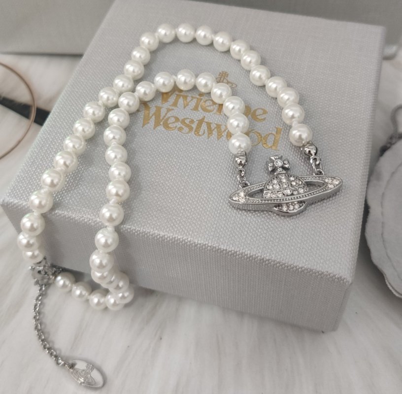 Vivienne Westwood Saturn Pearl Necklace Silver view