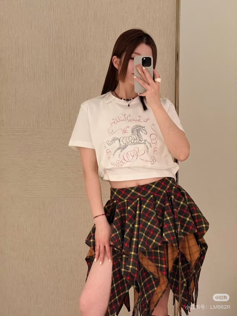 Cream Horse Graphic Short Sleeve T-Shirt view