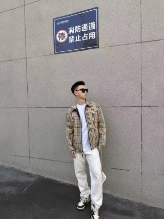 Burberry Vintage Check Harrington Jacket Beige view 2