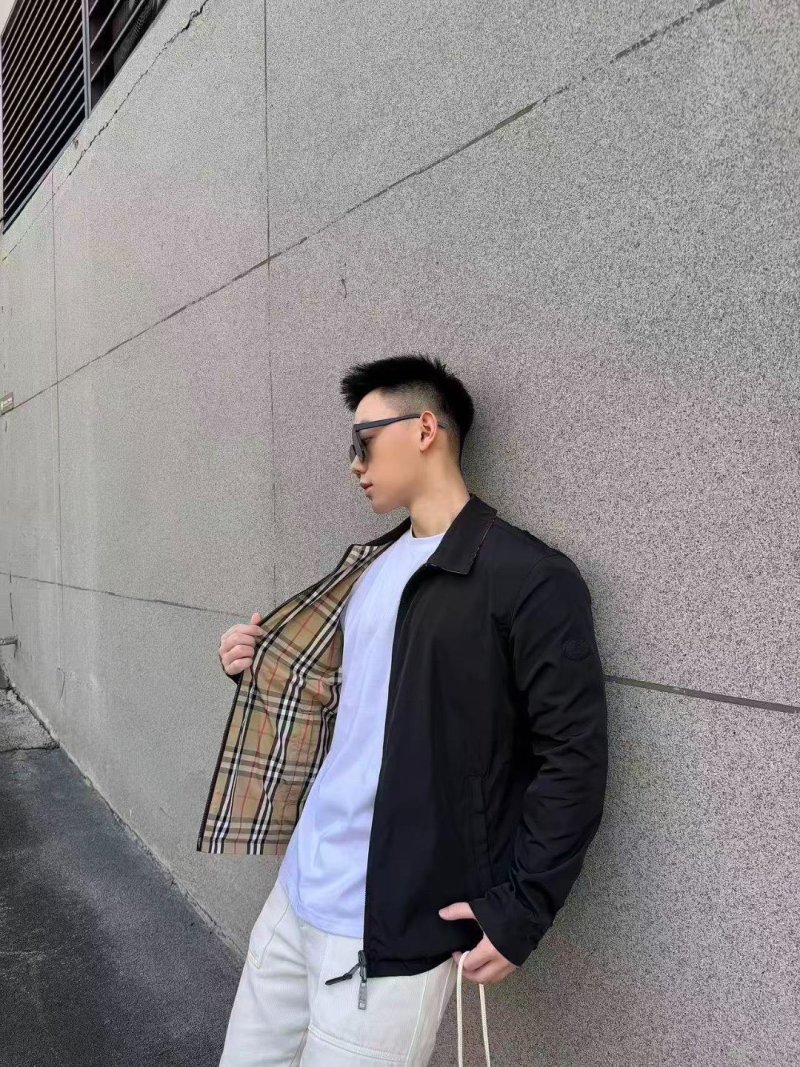 Burberry Vintage Check Harrington Jacket Beige view