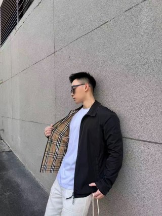 Burberry Vintage Check Harrington Jacket Beige view 4