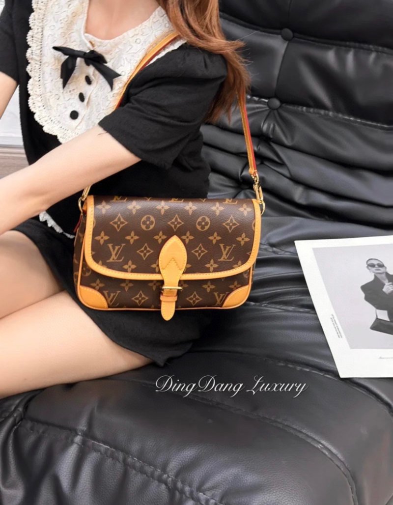 Louis Vuitton Monogram Shoulder Bag Brown