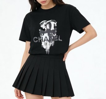 Chanel Distressed CC Logo Black T-Shirt view 8