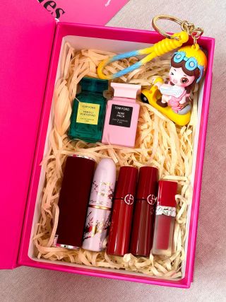 Luxury Beauty & Fragrance Gift Set - Makeup & Perfume Collection view 5