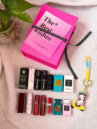 Luxury Beauty & Fragrance Gift Set - Makeup & Perfume Collection view 6