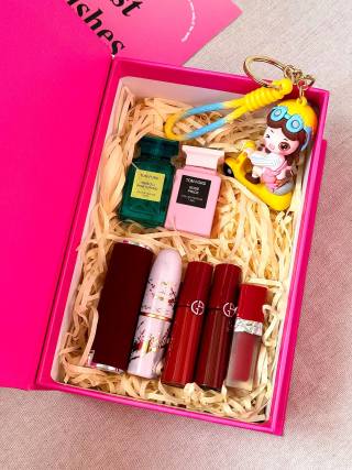 Luxury Beauty & Fragrance Gift Set - Makeup & Perfume Collection view 7