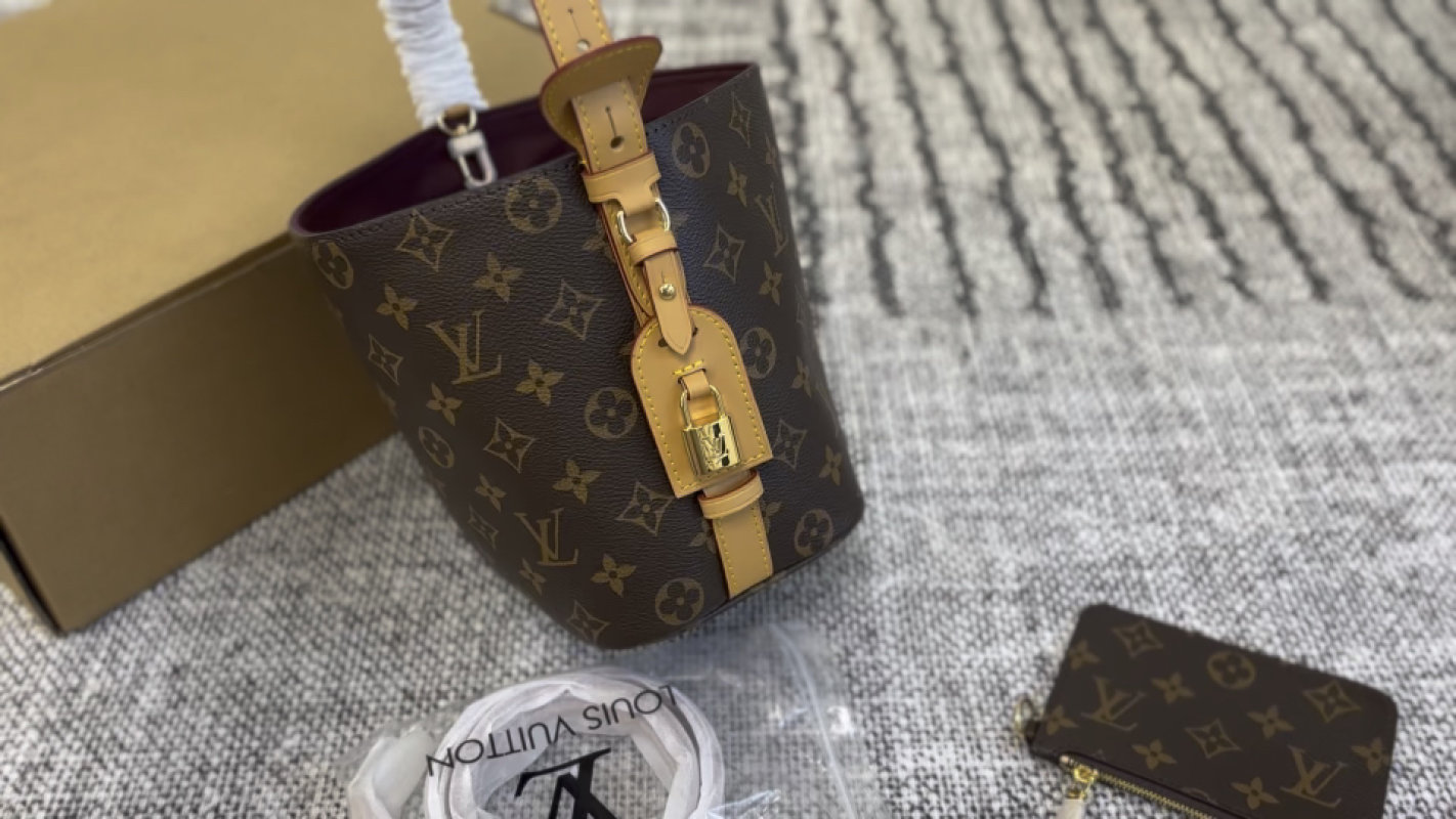 Louis Vuitton Monogram Bucket Bag Brown