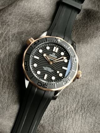 Omega Seamaster 210.62.44.20.01.001 Black Dial Watch view 3