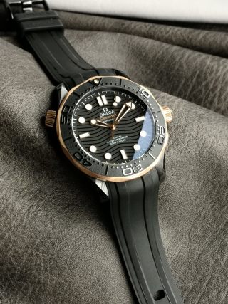 Omega Seamaster 210.62.44.20.01.001 Black Dial Watch view 4