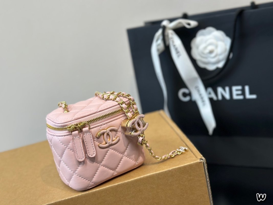 Chanel White Quilted Enamel Lock Box Bag with Gold Chain view