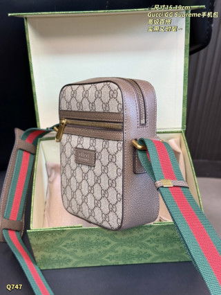 Gucci GG Supreme Beige Canvas Phone Bag with Web Strap view 2