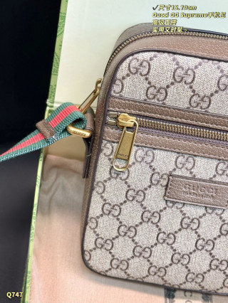 Gucci GG Supreme Beige Canvas Phone Bag with Web Strap view 6