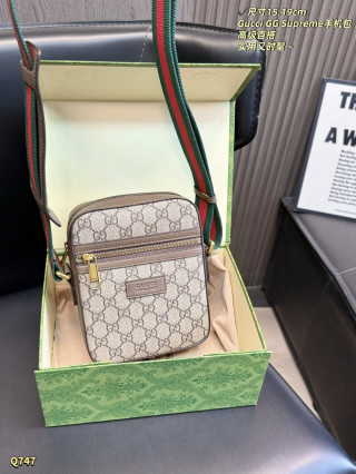 Gucci GG Supreme Beige Canvas Phone Bag with Web Strap view 8