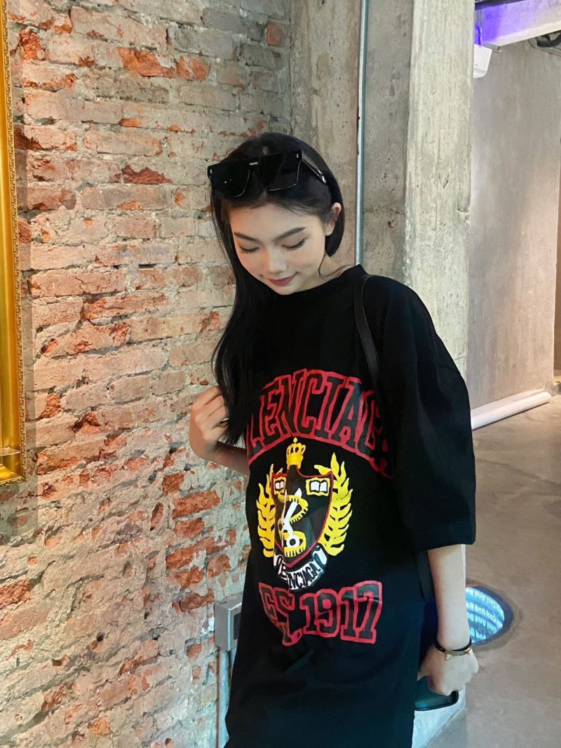 Balenciaga Est.1917 Crown Logo Black T-Shirt view