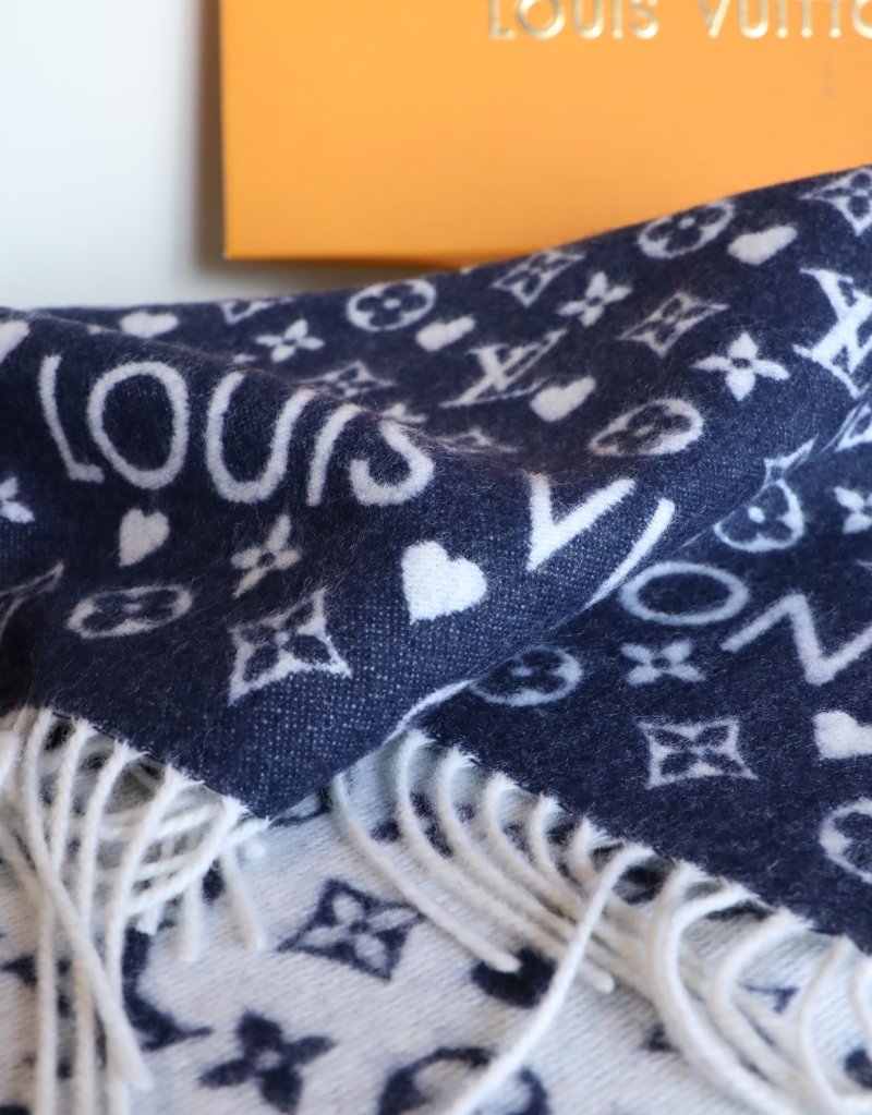 Louis Vuitton Monogram Heart Fringe Scarf Navy view