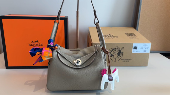 Hermès Lindy Grey Leather Shoulder Bag