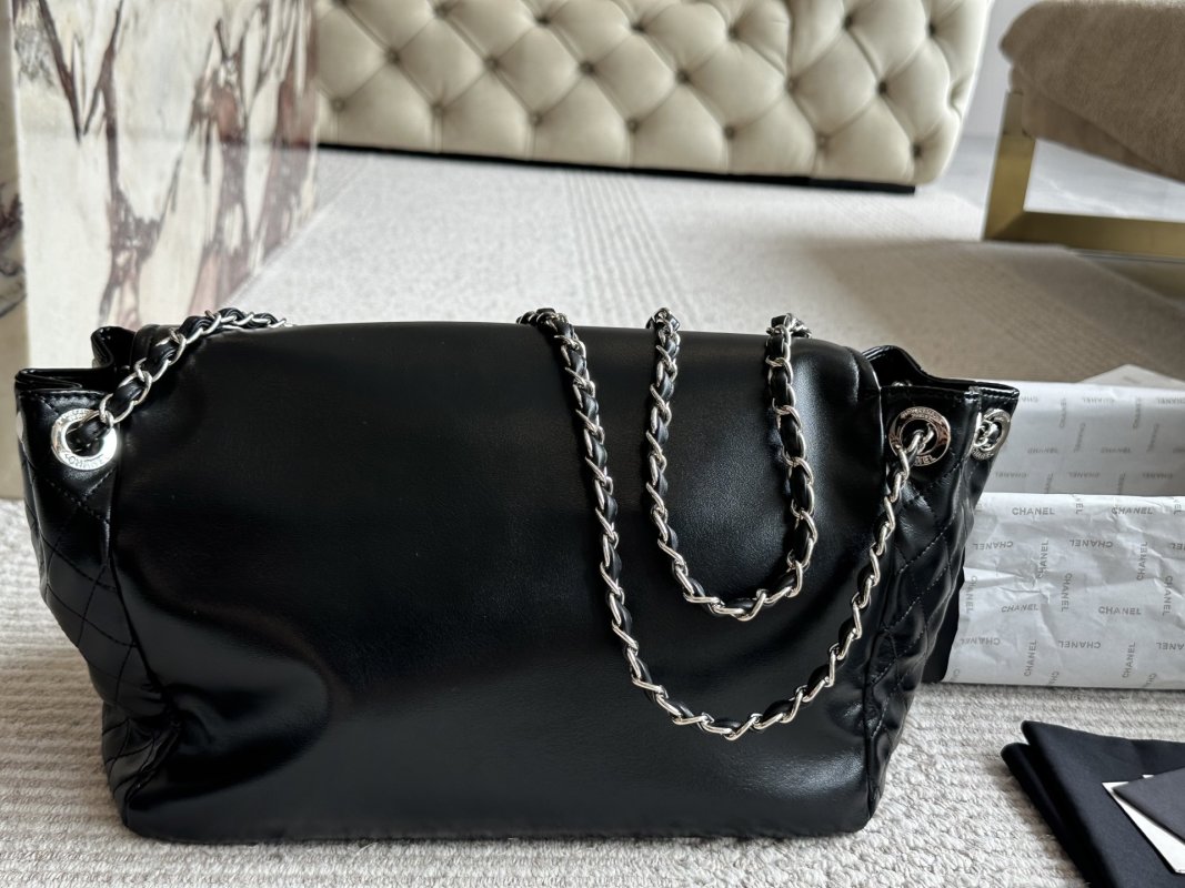 Chanel Black Quilted CC Logo Shoulder Bag view