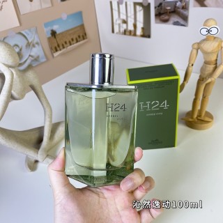 Hermès H24 Herbes Vives Eau de Parfum 100ml view 2