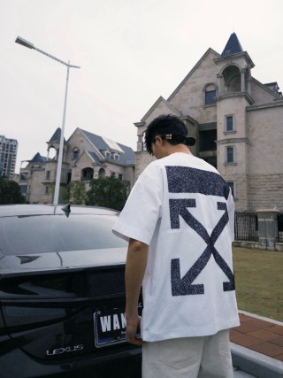 Off-White Arrow Logo White T-Shirt view 4