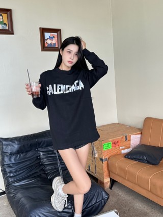 Balenciaga Black Logo Long Sleeve T-Shirt view 4