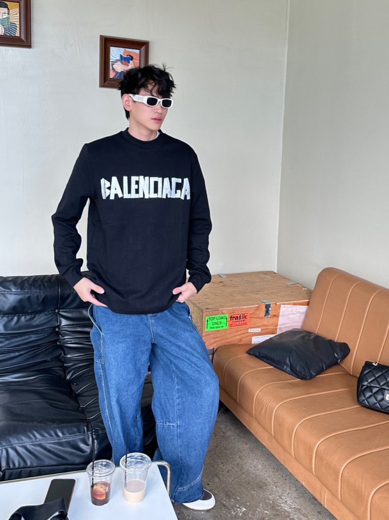 Balenciaga Black Logo Long Sleeve T-Shirt view